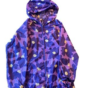 Girls, lands and raincoat